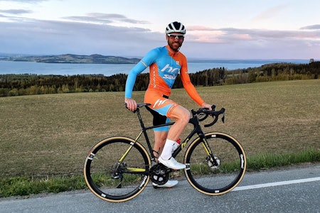 REKORDSUGEN: Vidar Mehl sikter mot ny rekord for 24-timers sykling. Foto: Helene Haugland Vidar Mehl sikter mot ny rekord for 24-timers sykling