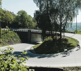 Snurrert: Den severdige korketrekkeren ved Langangen er populær blant syklister, både tilreisende og lokale. Snurrert: Den severdige korketrekkeren ved Langangen er populær blant syklister, både tilreisende og lokale.