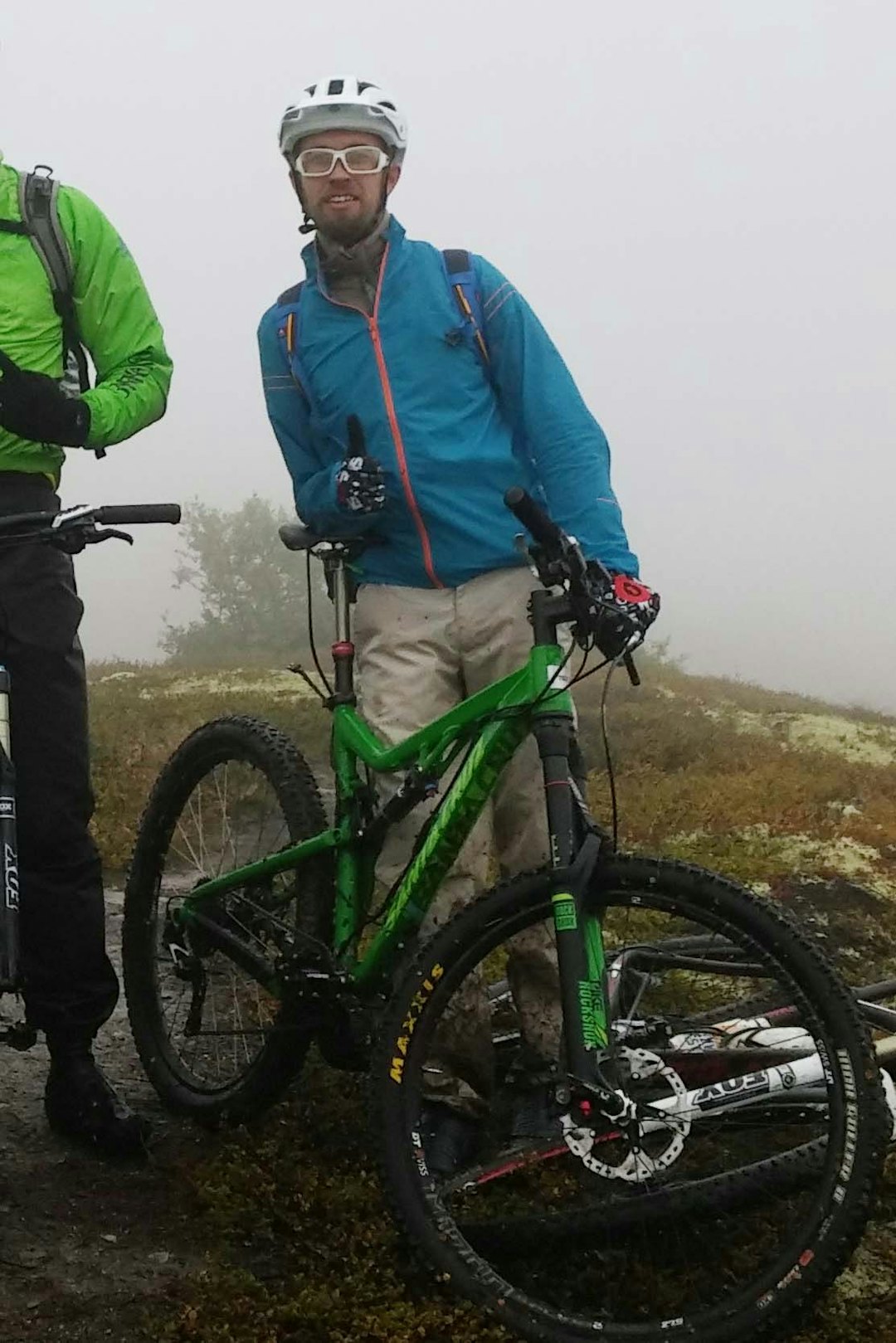 MED MOTOR: Knut avbildet med sin Santa Cruz med ettermontert motor. Foto: Privat kn_mt_01