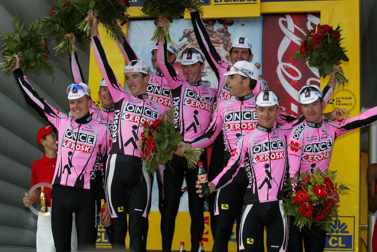 BARN AV SIN TID: ONCE-Eroski var en bastion i sykkelsporten, dog ikke spesielt ren. Foto: Cor Vos. BARN AV SIN TID: ONCE-Eroski var en bastion i sykkelsporten, dog ikke spesielt ren. Foto: Cor Vos.