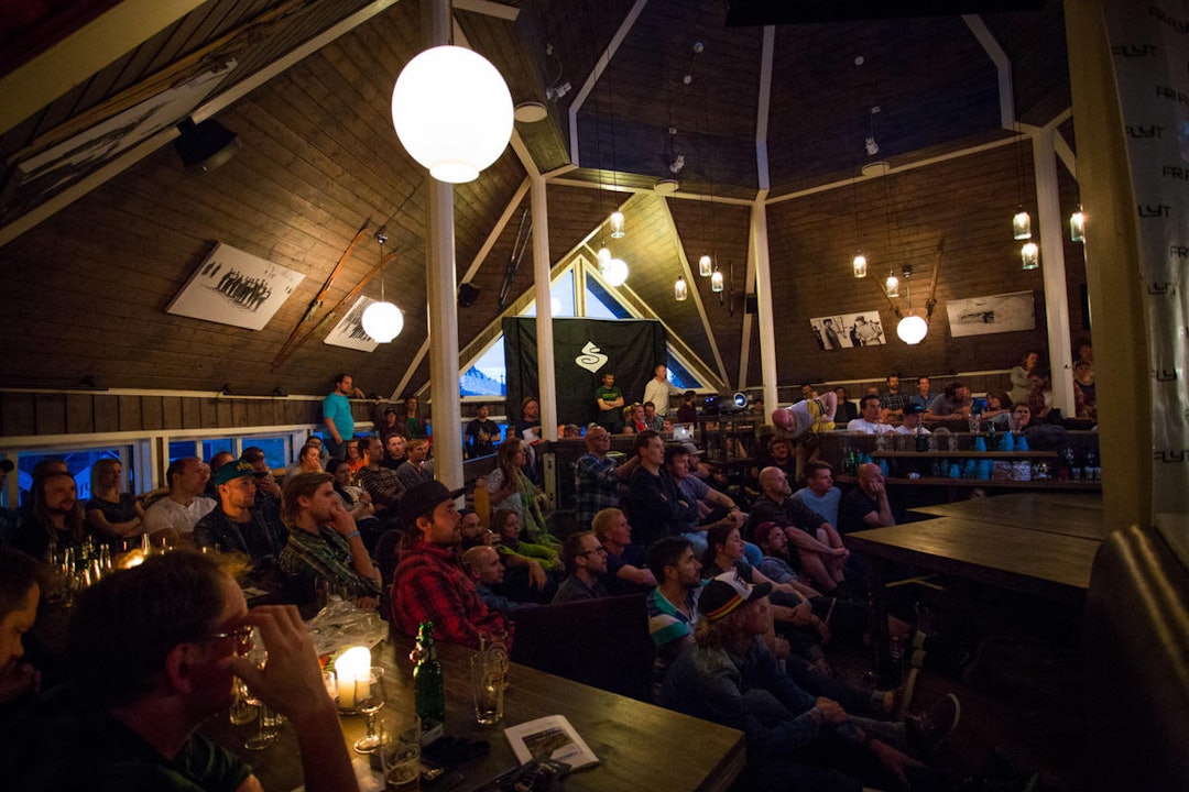 SOSIALT: Rundt 500 ivrige stisyklister møttes på Utflukt i 2015. Nå håper arrangøren på enda flere. Foto: Snorre Veggan 00-53-19_lightboxorg