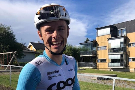 TILFREDS: Trond Håkon Trondsen vant Gylne Gutuer i Ottestad søndag, siste ritt i Uno-X Development Weekend 2020. Foto: Team Coop Sykkel Trond Håkon Trondsen vant Gylne Gutuer 2020