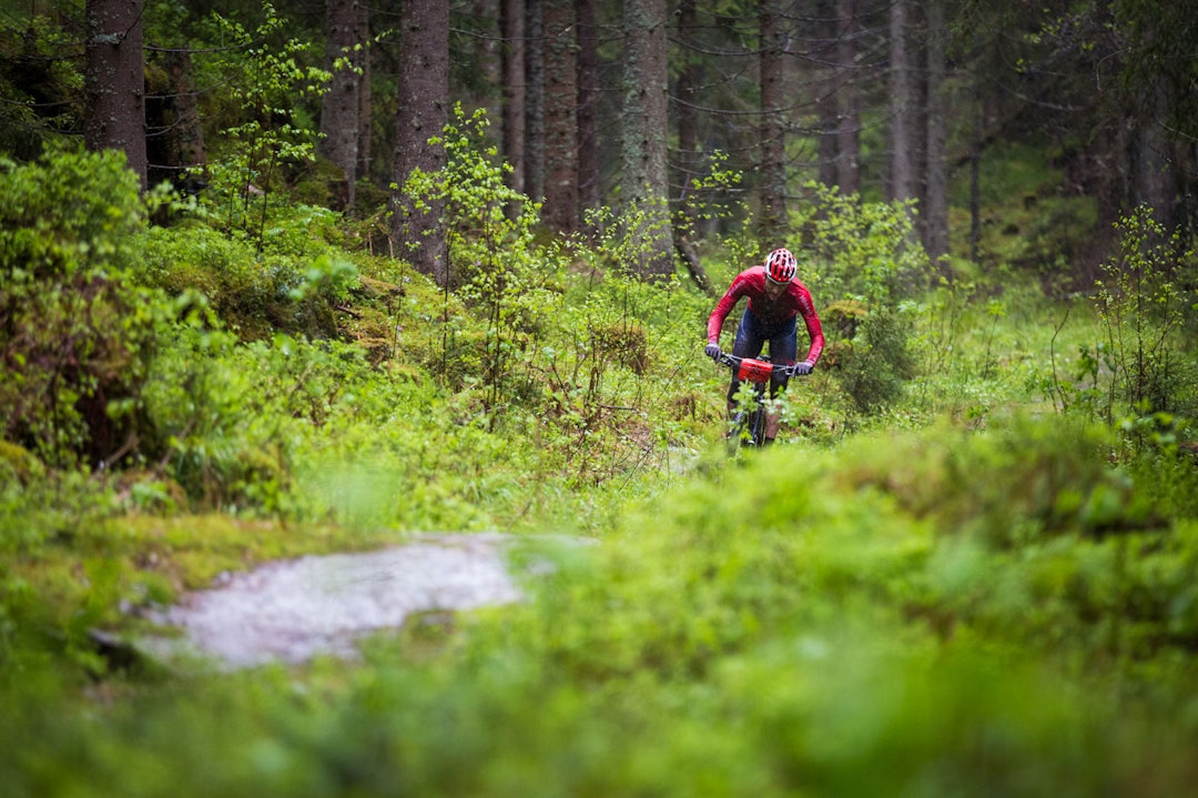 DRO FRA: Ola Kjøren kjørte offensivt, og stakk fra resten av elitefeltet. TSR2015-5928a