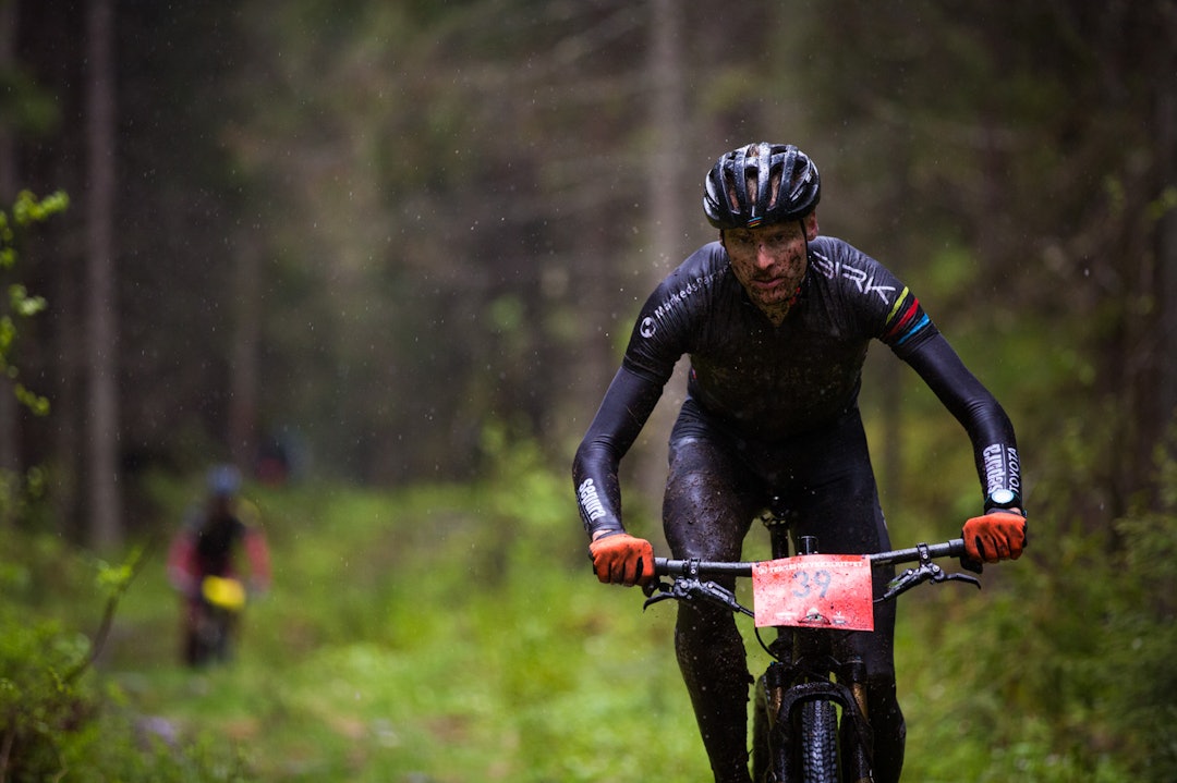 PALLKANDIDAT: Deretter kom Lars Granberg, en av landets sterkeste maratonsyklister. Han måtte dessverre etterhvert bryte. TSR2015-5966a