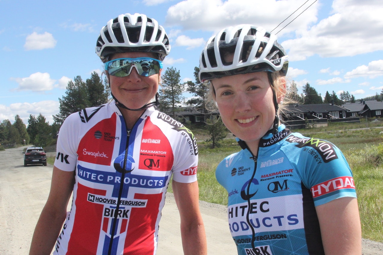 LAGARBEID: Ingrid Lorvik (til venstre) og Ingvild Gåskjenn syklet partempo i fem mil av den 88 kilometer lange fellesstarten i Tour te Fjells. Foto: Ingeborg Scheve
