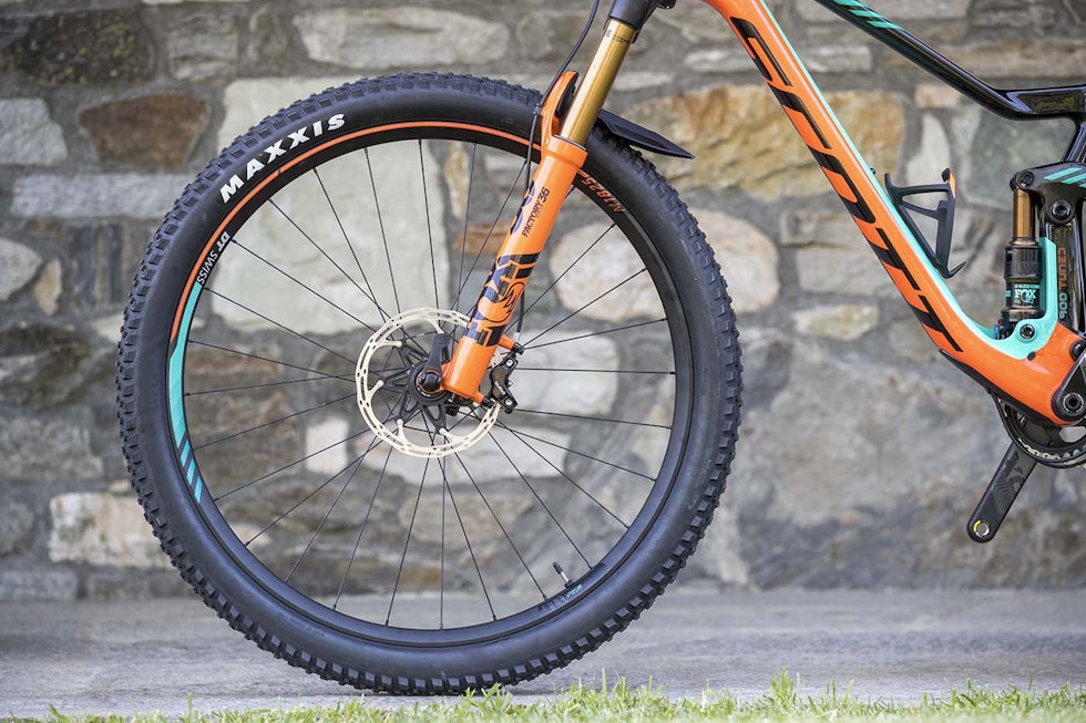 ROMSLIG: Nye Genius kan brukes med både 27,5 og 29-tommer hjul. Her avbildet med sistnevnte på en Genius 900 Tuned. Genius 900 Tuned_SCOTT Sports_bike_Close-Up_2018_20