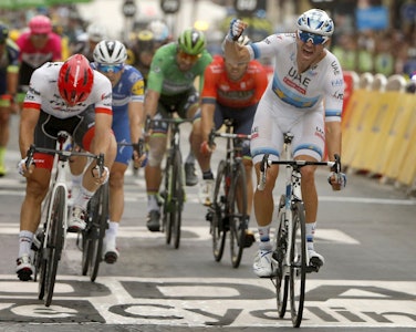 DRØMMEREPRISE?: En etappeseier til Alexander Kristoff vil gjøre årets Tour til en suksess for nordmannen, her fra seieren på Champs-Élysées i fjor. Foto: Cor Vos. 