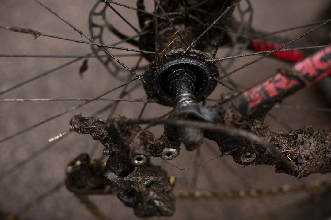 AUDA: Det ble en litt tung reise for Holm, baknavet så slik ut etter fullført ritt. Finn én feil? _IPP8895