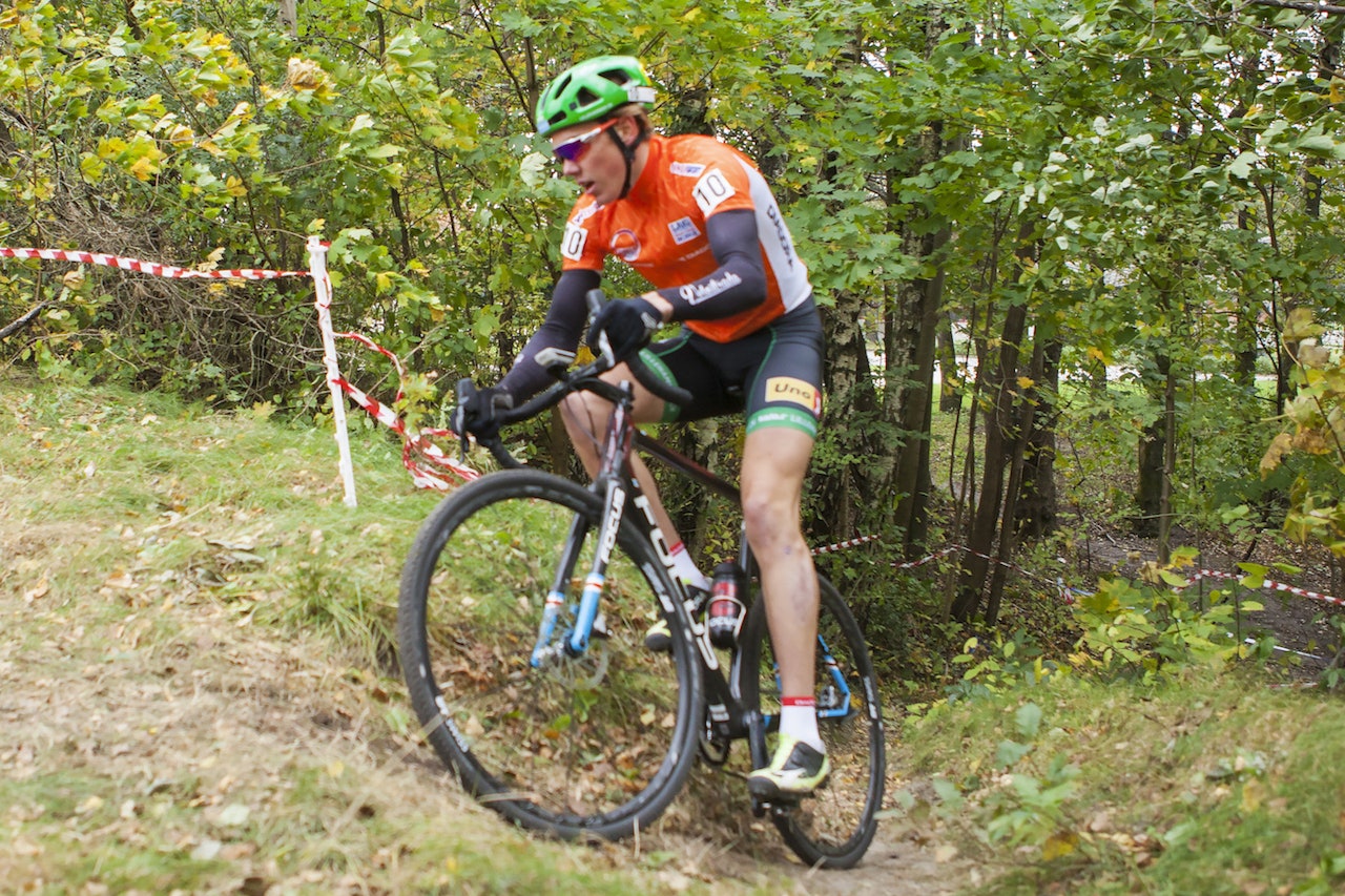 OVERLEGEN: Erik Nordsæter Resell tok sin tredje strake seier i kross-Norgescupen. Foto: Pål Westgaard OVERLEGEN: Erik Nordsæter Resell tok sin tredje strake seier i kross-Norgescupen. Foto: Pål Westgaard