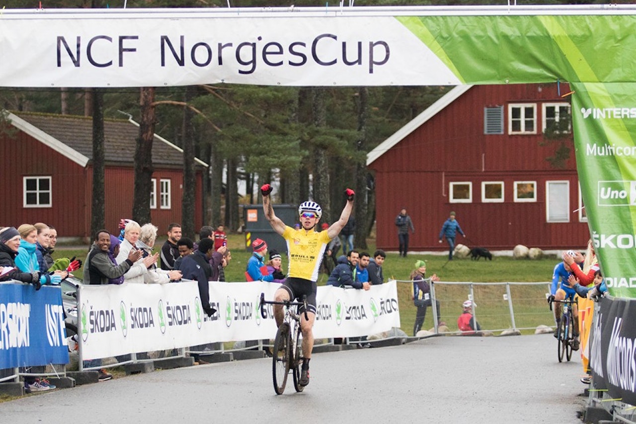 PERFEKT HELG: Fredrik Haraldseth leverte virkelig varene når norgescupen i sykkelkross tok turen til sørlandet. Foto: Bengt Ove Sannes. 