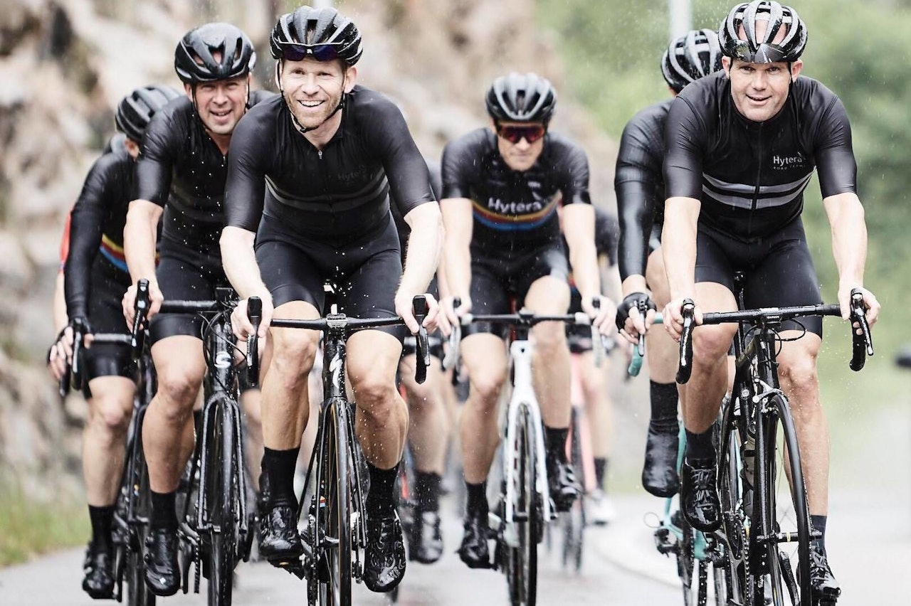 NM-KLARE: Fred Voldset (foran til venstre) og Tage Solberg (foran til høyre), og svært mange av klubbkollegaene i Fiskeklev Landeveisclub er klare for NM i helga. Foto: Pål Anders Thunæs NM-KLARE: Fred Voldset (foran til venstre) og Tage Solberg (foran til høyre), og svært mange av klubbkollegaene i Fiskeklev Landeveisclub er klare for NM i helga. Foto: Pål Anders Thunæs