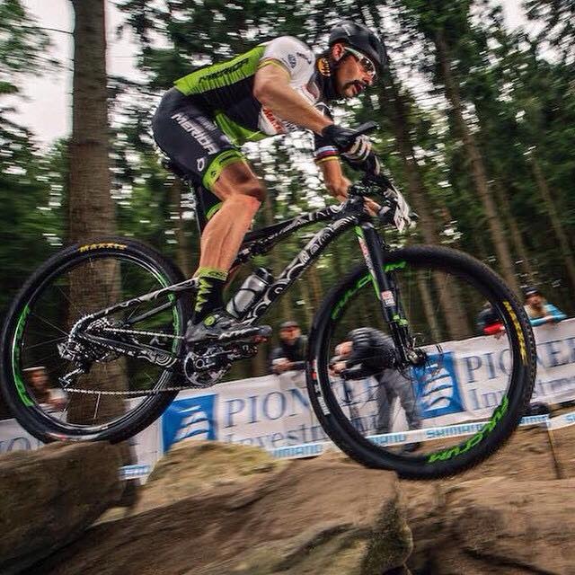 PROTOTYPE: Merida lanserer ikke sin nye fulldemper offisielt før neste helg, men Hermida tok den i bruk i Nove Mesto. PROTOTYPE: Merida lanserer ikke sin nye fulldemper offisielt før neste helg, men Hermida tok den i bruk i Nove Mesto.