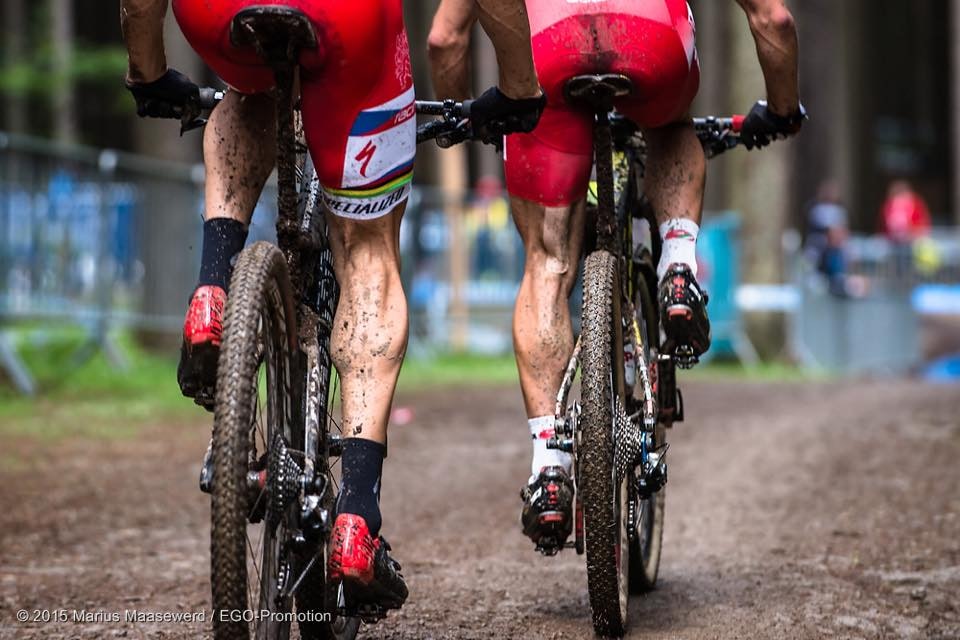 RASKE LEGGER: Kulhavy og Schurter fulgte hverandre tett i hele rittet. RASKE LEGGER: Kulhavy og Schurter fulgte hverandre tett i hele rittet.