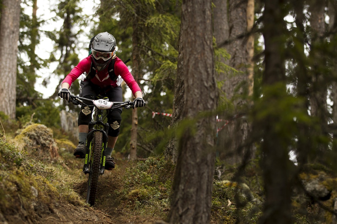 ENDUROSTINA: Stina Bondehagen kjørte konsist raskt, og tok tredjeplass sammenlagt i kvinner senior. _KHK3353