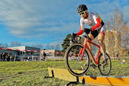 KNEPENT: Kristoffer Ylven Westgaard vant Bjerkecross etter thriller på de to siste rundene. Foto: Ola Morken 