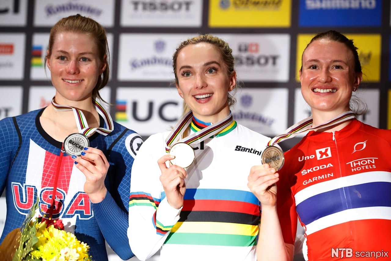 MEDALJØR: Anita Stenberg sikret Norges første VM-medalje på bane på 25 år. Foto: UCI. 