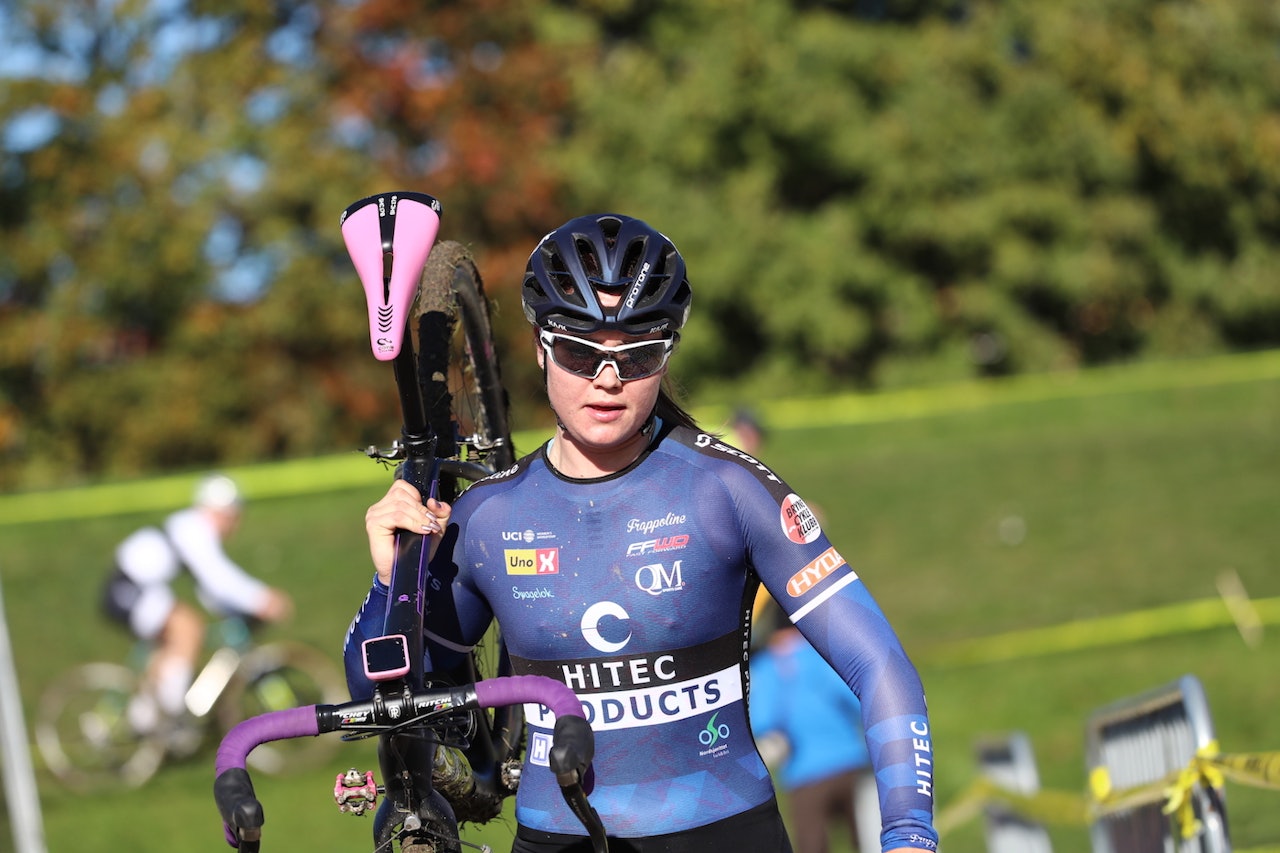 PROFF: Siden 21. august har Line Marie Gulliksen syklet i Hitec-drakta. Foto: Ola Morken