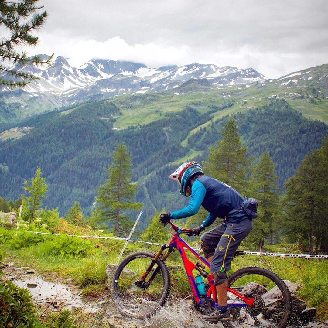 Thomas Klingenberg underveis på helgas runde i EWS i La Thuile. Foto: Anne Lätt Nyboe Thomas Klingenberg - EWS La Thuile 2108 - Foto Anne Lätt Nyboe 1400x1400