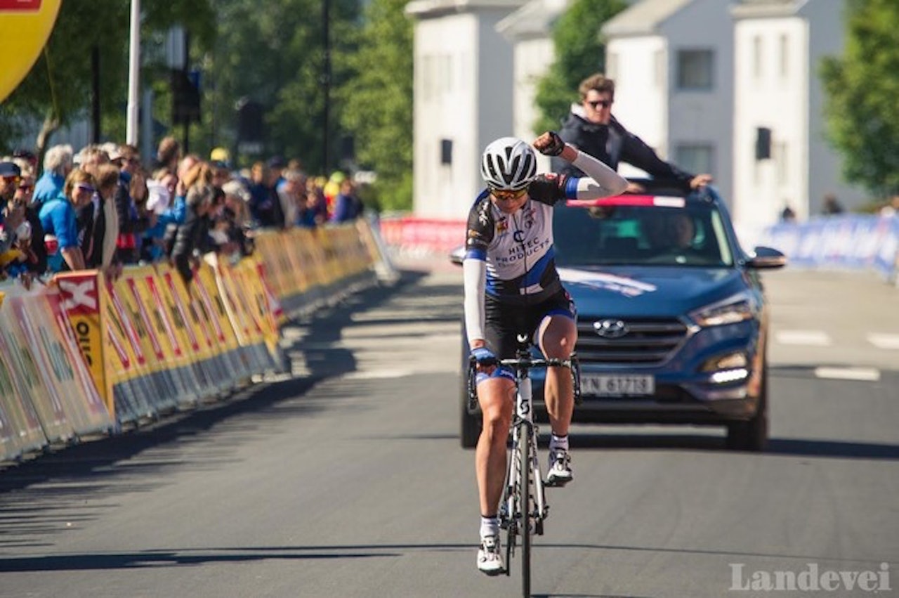VANT NM: Vita Heine vant fellesstarten i NM. På søndag sykler hun fellesstarten i OL, og nå har hun også fått startplass til tempoen kommende onsdag. Foto: Henrik Alpers VANT NM: Vita Heine vant fellesstarten i NM. På søndag sykler hun fellesstarten i OL, og nå har hun også fått startplass til tempoen kommende onsdag. Foto: Henrik Alpers