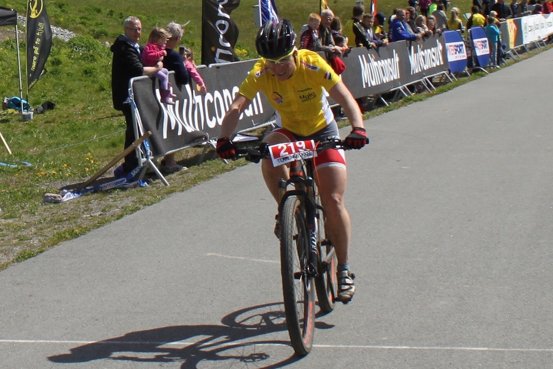 ildegunn Gjertrud Hovdenak kjørte alene over målstreken med god margin. Foto: Jens Berentsen/NCF Hovdenak Montebellorittet 2015 - Jens Berentsen NCF