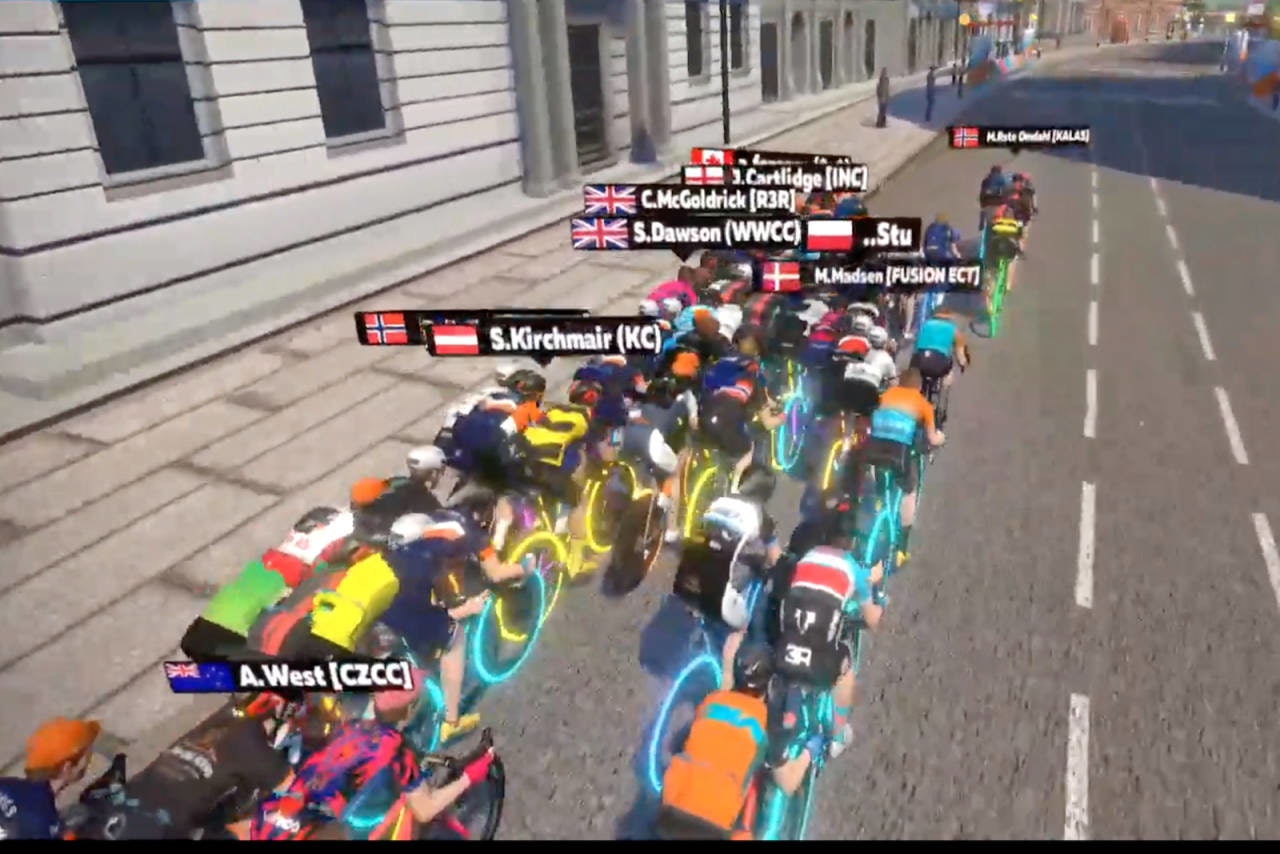 GI GASS! Kveldens runde kjørers i en halvhard løype i Richmond. Tune in!  zwift like kalas cup norge