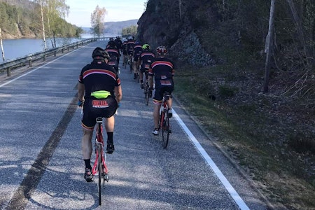 SØRLANDSIDYLL: Agder politidistrikt stiller med ett av de største lagene i årets utgave av Color Line Tour/Kristiansand-Hovden. De har trent top dager i uka siden påske for å drille rullekjøring og samkjøre laget. Foto: Privat SØRLANDSIDYLL: Agder politidistrikt stiller med ett av de største lagene i årets utgave av Color Line Tour/Kristiansand-Hovden. De har trent top dager i uka siden påske for å drille rullekjøring og samkjøre laget. Foto: Privat