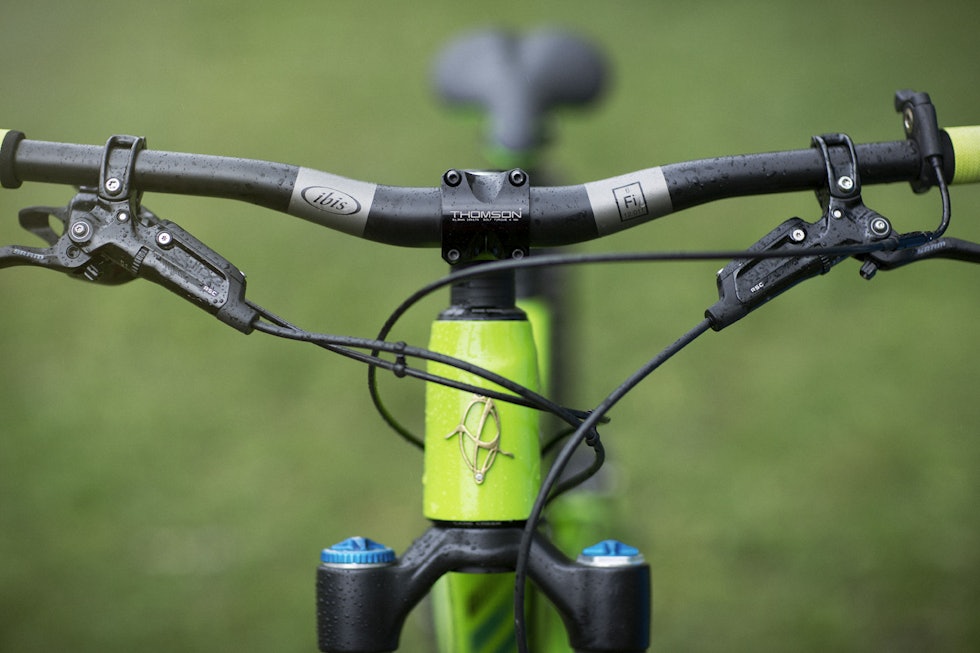 COCKPIT: Roy holder fast i et Ibis Hi-fi karbonstyre på 740mm. _IPP5630