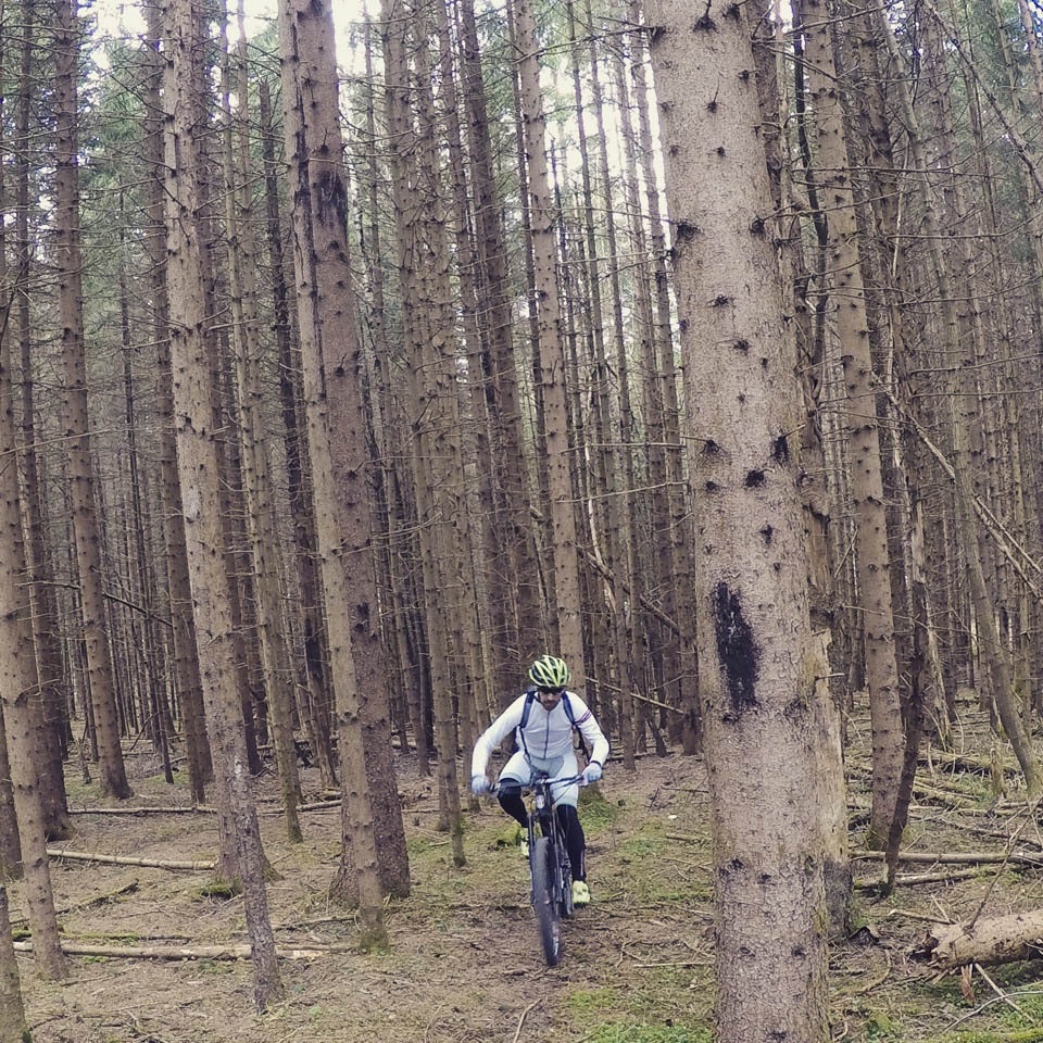 MYE PÅ TUR ALENE: Sverre kjører et hardt treningsregime, kombinert med både jobb og familie. Det betyr at mange økter må tas alene, tidlig på morgen og sent på kveld. IMG_7081-1