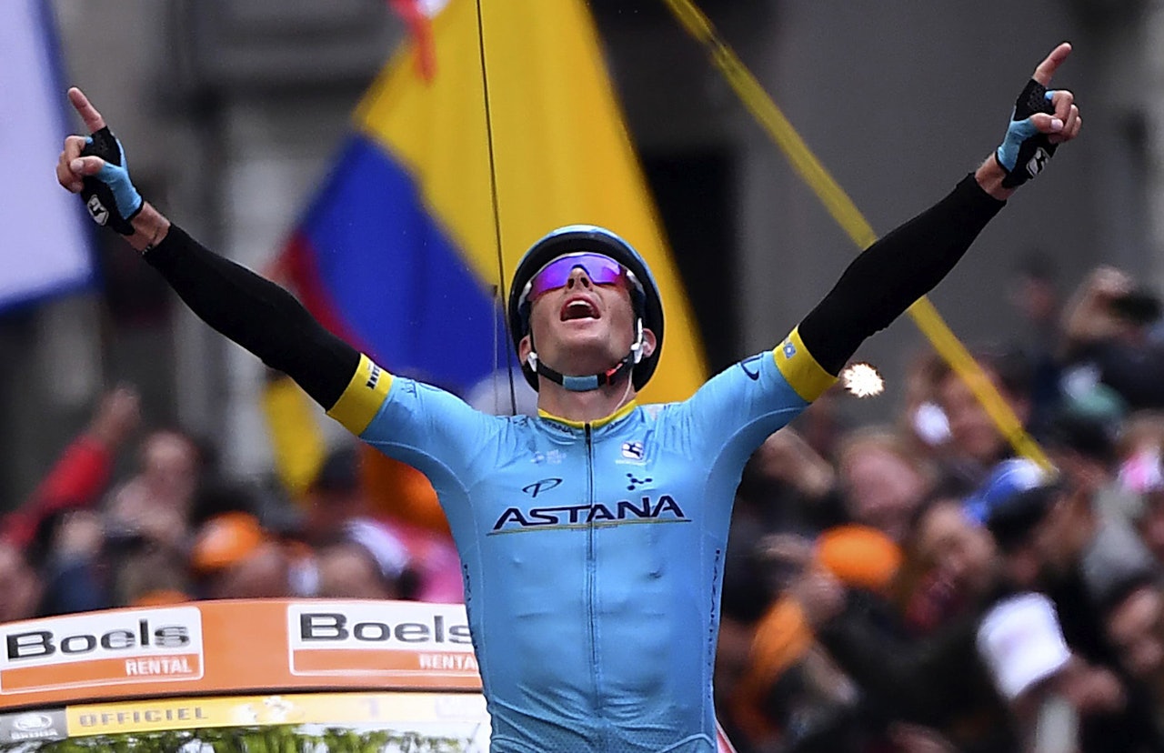 ENDELIG FØRST: Jakob Fuglsang har stått på podiet i flere klassikere denne sesongen, men aldri vært først, det gjorde han noe med i dag. Foto: Cor Vos. ENDELIG FØRST: Jakob Fuglsang har stått på podiet i flere klassikere denne sesongen, men aldri vært først, det gjorde han noe med i dag. Foto: Cor Vos.