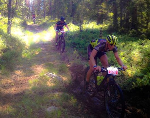 ESPEN HELGESEN er tilbake for å forsvare tittelen i år. Her fra fjorårets ritt. Foto: Privat Espen Helgesen - Toyota Fuji - Elgrittet 2014 - Foto Privat copy