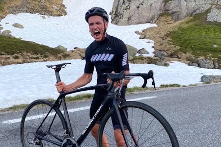 ENDELIG: Terje Selle Rundberg har vært besatt av å ta KOM'en på Lysebotn i to år. Torsdag kveld knuste han den. Foto: Jostein Mæland Terje Selle Rundberg har vært besatt av å ta KOM'en på Lysebotn i to år