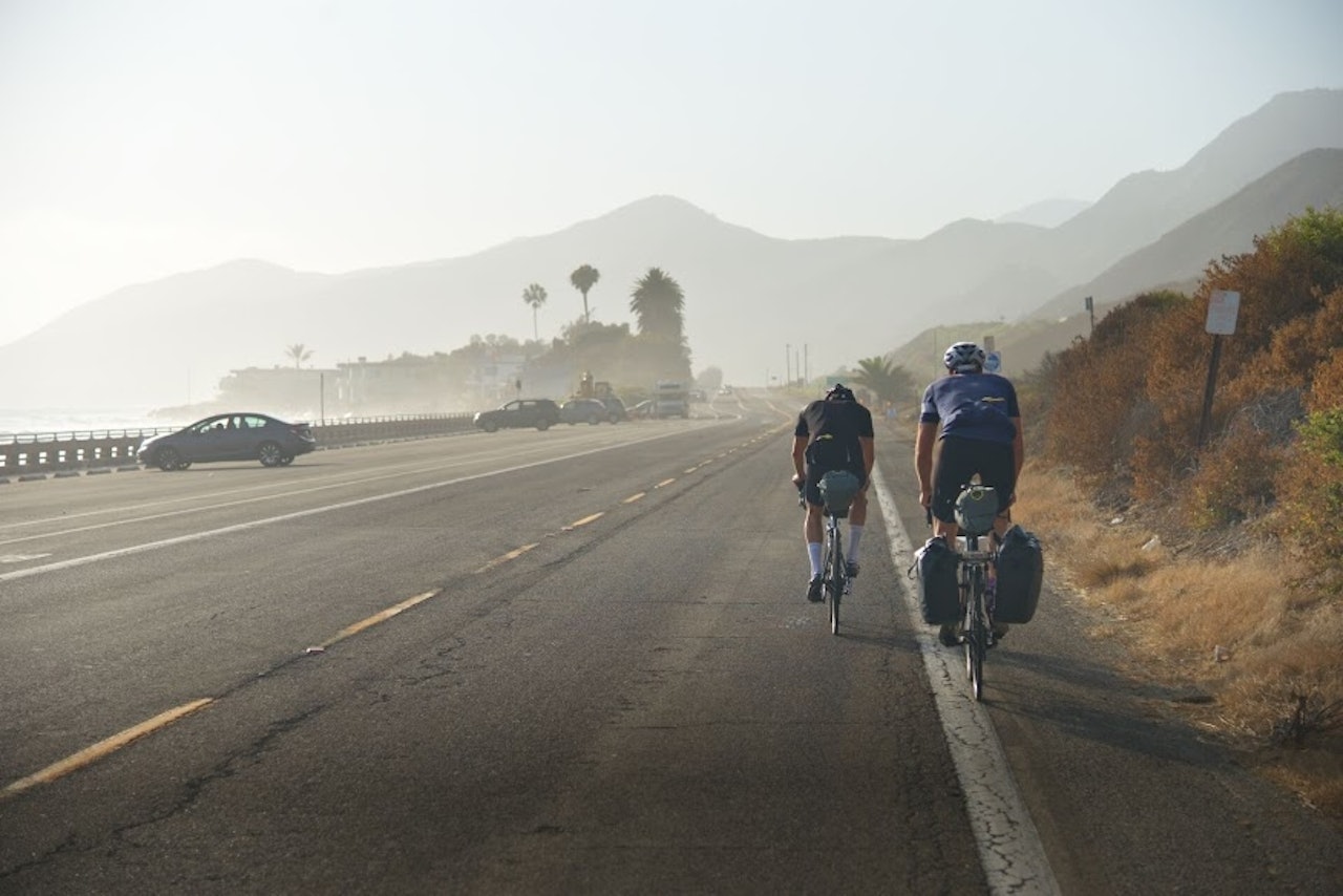 PÅ VEIEN: Gutta er i gang og har så langt tilbrakt mesteparten av tiden langs kysten. Foto: Kristoffer Vittersø PÅ VEIEN: Gutta er i gang og har så langt tilbrakt mesteparten av tiden langs kysten. Foto: Kristoffer Vittersø