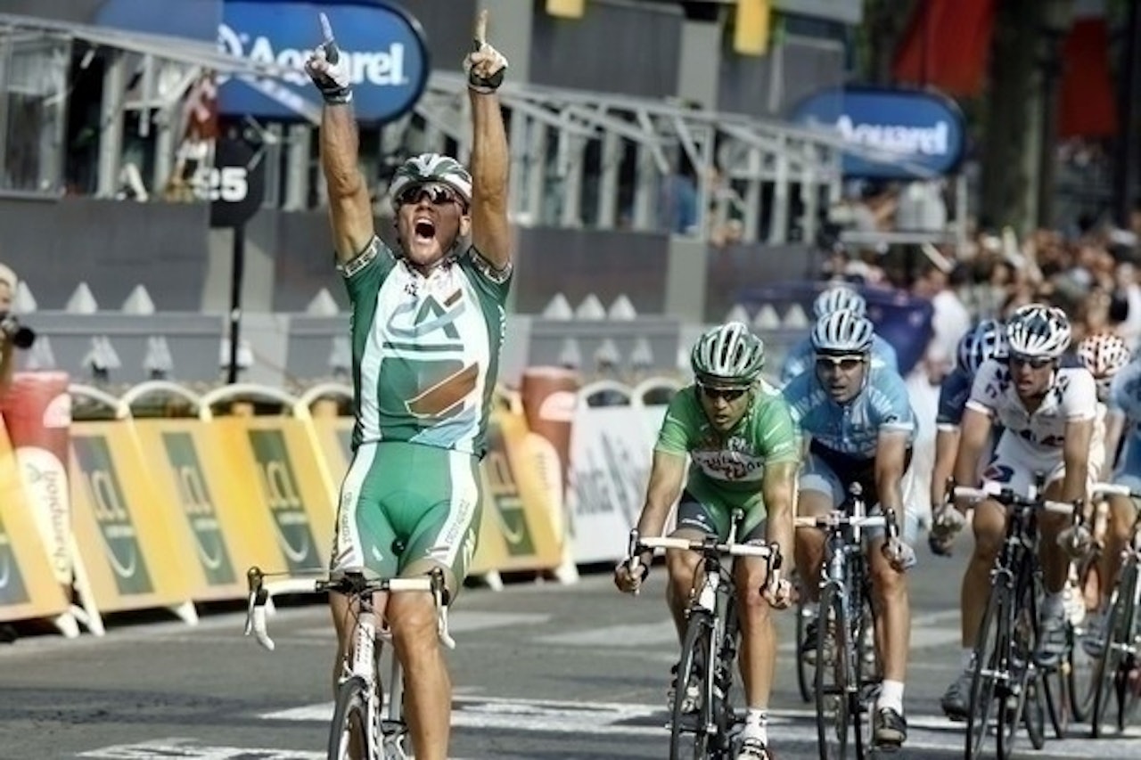 OKSEN: Thor Hushovd hadde kanskje karrierens beste spurt på Champs Elysèes i 2006. Foto: Cor Vos. OKSEN: Thor Hushovd hadde kanskje karrierens beste spurt på Champs Elysèes i 2006. Foto: Cor Vos.