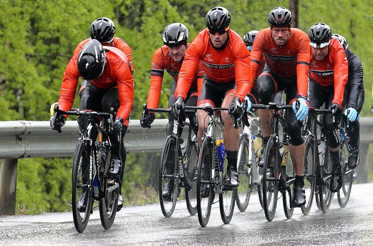 Team Kjekkas vant Lillehammer-Oslo i juni og tok med det uoffiselt NM gull i lagtempo langdistanse. Nå lar de seg trigge av Rye Expressen, som går for gull på Lillehammer-Oslo 2016. Foto: Ola Morken Team Kjekkas vant Lillehammer-Oslo i juni og tok med det uoffiselt NM gull i lagtempo langdistanse. Nå lar de seg trigge av Rye Expressen, som går for gull på Lillehammer-Oslo 2016. Foto: Ola Morken