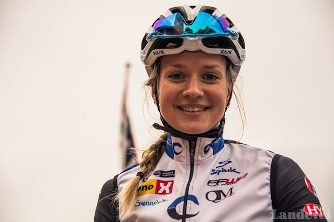 OPPLAGT: Miriam Bjørnsrud har tatt store steg i løpet av det siste året. Her venter hun på startskuddet til fellesstarten i NM. Foto: Marcus Liebold. OPPLAGT: Miriam Bjørnsrud har tatt store steg i løpet av det siste året. Her venter hun på startskuddet til fellesstarten i NM. Foto: Marcus Liebold.