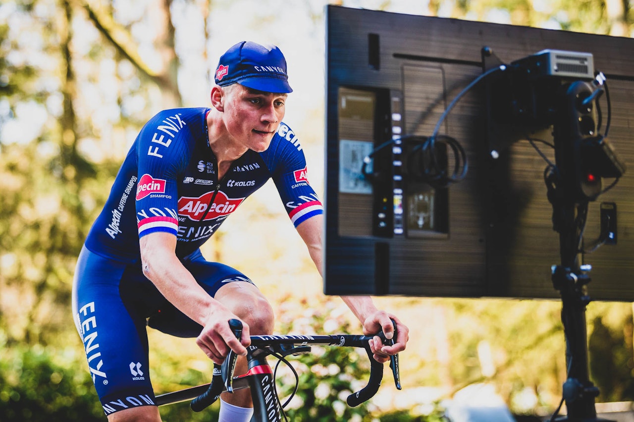 ZWIFTING: Mathieu van der Poel har både trent på Zwift og vært reklameplakat for nettgiganten. Foto: Cor Vos. ZWIFTING: Mathieu van der Poel har både trent på Zwift og vært reklameplakat for nettgiganten. Foto: Cor Vos.