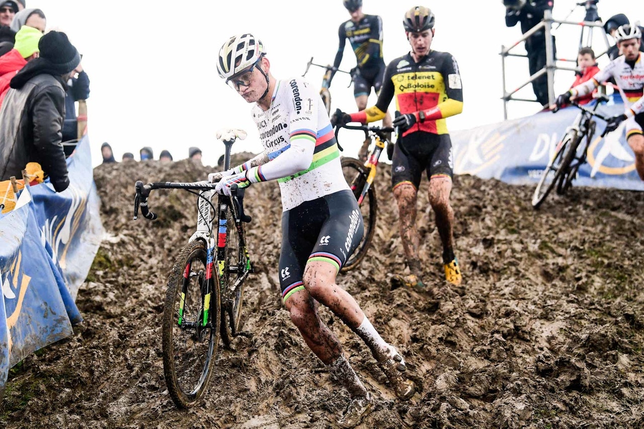 LANG SEIERSREKKE: Mathieu van der Poel angrep tidlig, men endte på 3. plass i Hotondcross. Foto: Cor Vos.  LANG SEIERSREKKE: Mathieu van der Poel angrep tidlig, men endte på 3. plass i Hotondcross. Foto: Cor Vos.