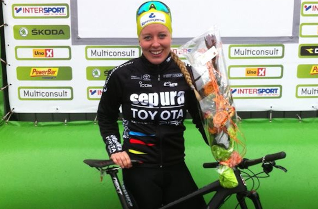 Ingrid Sofie Bøe Jacobsen fra Sepura Toyota racing with Birk leder Norgescupen sammenlagt etter tre runder. Foto: Sepura Toyota racing with Birk Ingrid Sofie Bøe Jacobsen NC1 2015 Fiskum - Foto Sepura Toyota racing with Birk 1400x924