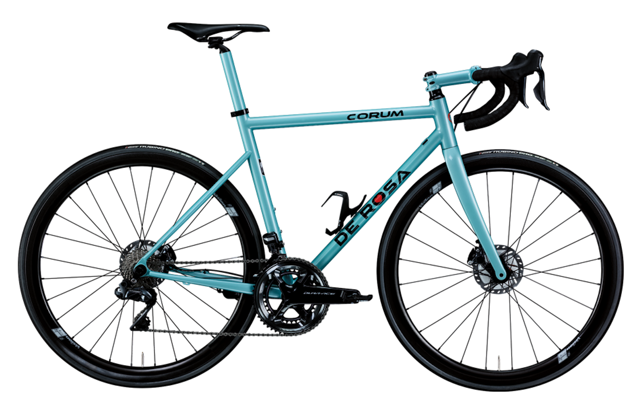 ITALIENSK STÅL: De Rosa er et av få merker som fortsatt lager sykler i stål, i Italia. Her modellen Corum Disc. ITALIENSK STÅL: De Rosa er et av få merker som fortsatt lager sykler i stål, i Italia. Her modellen Corum Disc.