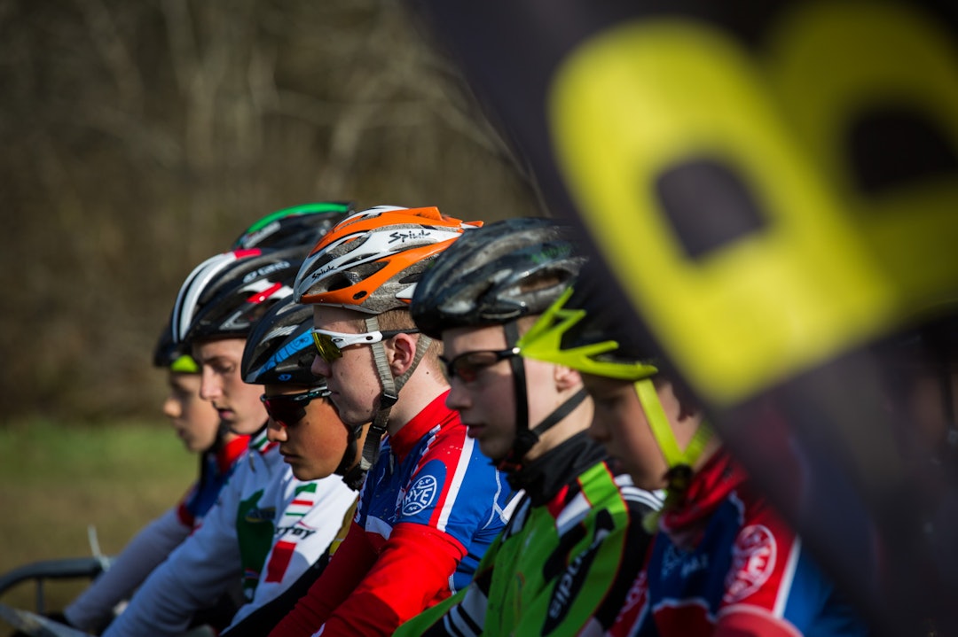 SPENT GJENG: Det lyser alvor fra ansiktene på disse gutta. (foto: Snorre Veggan) ubcup-3512a