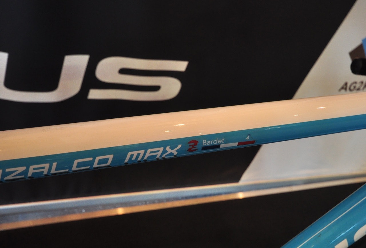 ETAPPEVINNER: Den franske yndlingen Romain Bardet vant den 10. etappen i årets Tour de France. Her er sykkelen hans. ETAPPEVINNER: Den franske yndlingen Romain Bardet vant den 10. etappen i årets Tour de France. Her er sykkelen hans.