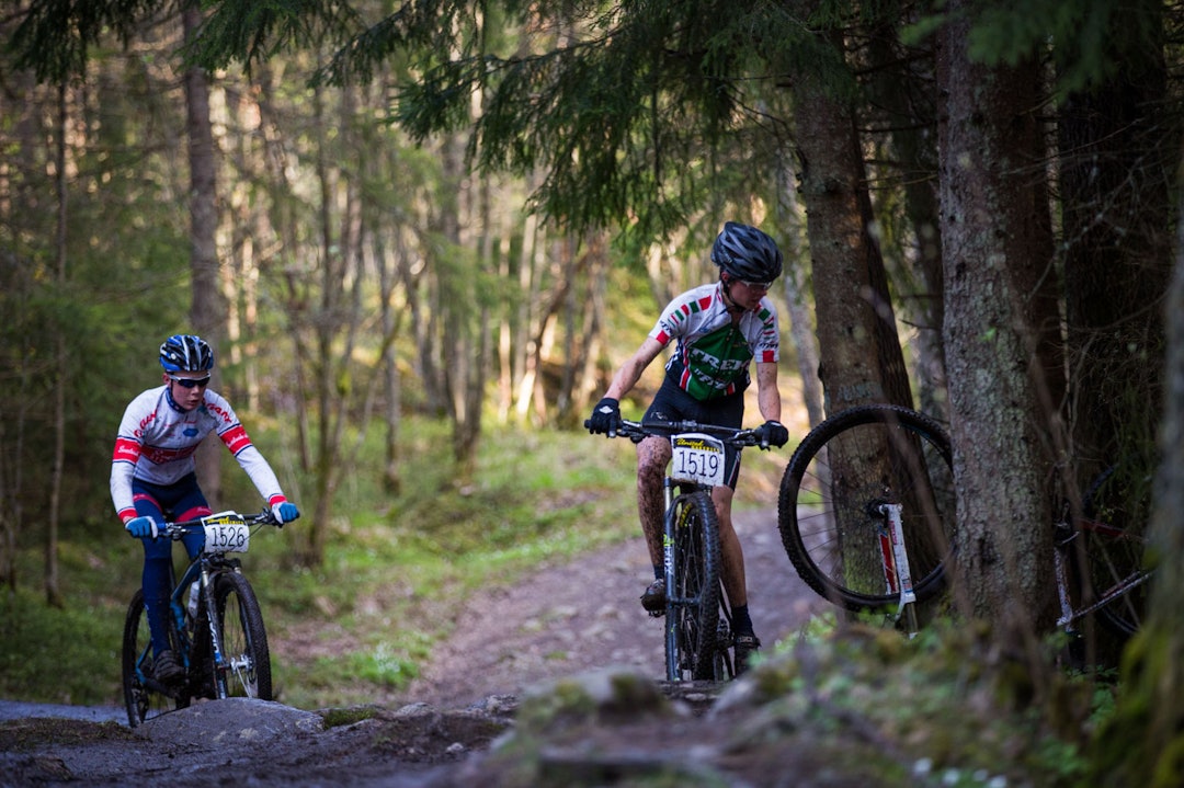 UHINDRET: Heldigvis kom neste rytter seg uhindret forbi. (foto: Snorre Veggan) ubcup-3860a