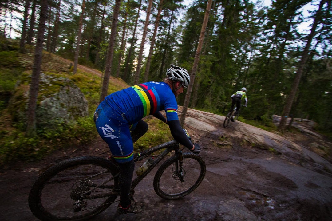 VERDENSMESTER: Verdensmestertrøya var også tilstede på Skullerud. (foto: Snorre Veggan) ubcup-0898a