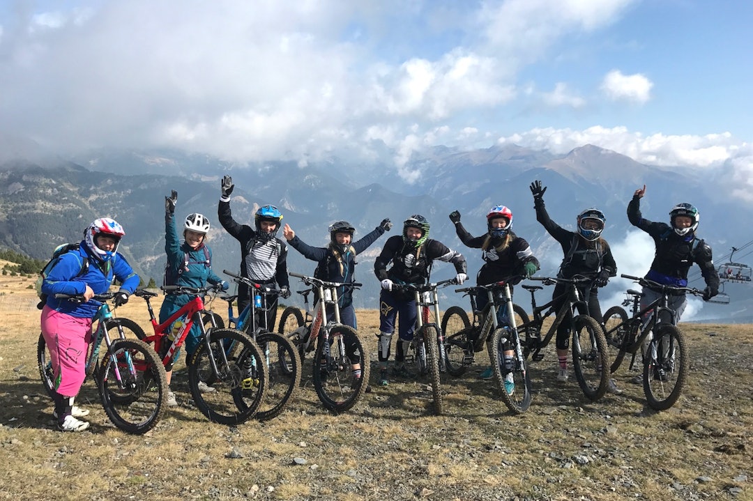 Jenteturen i fjor høst ble en stor suksess, nå får også gutta være med til Andorra. Foto: IVRIG Jentetur Andorra 2017 Foto IVRIG 1400x933