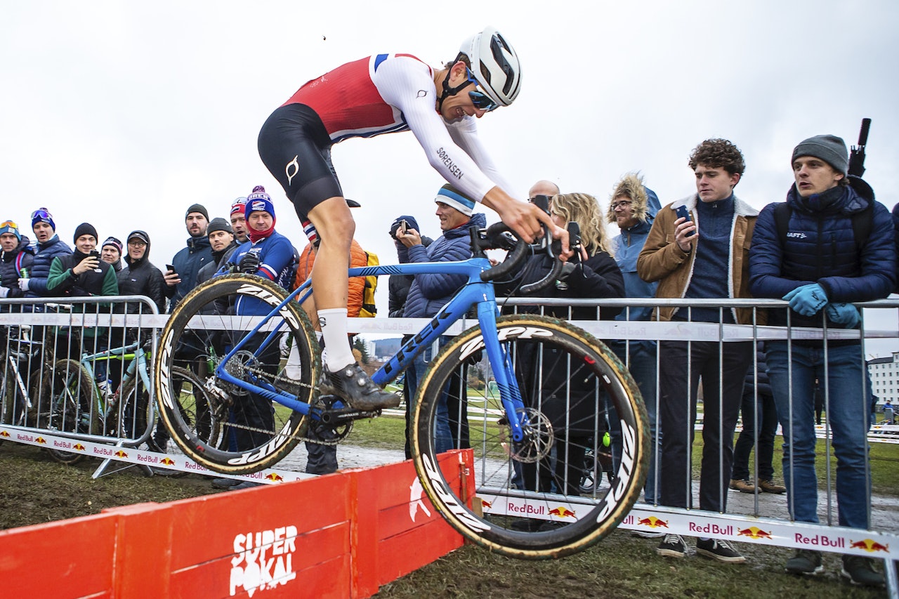 FAVORITT: Regjerende norgesmester i cyclocross Tobias Johannessen har vunnet fire av fem runder i høstens Norgescup, rapporterer om storform bare tre dager før årets NM. Foto: Pål Westgaard 