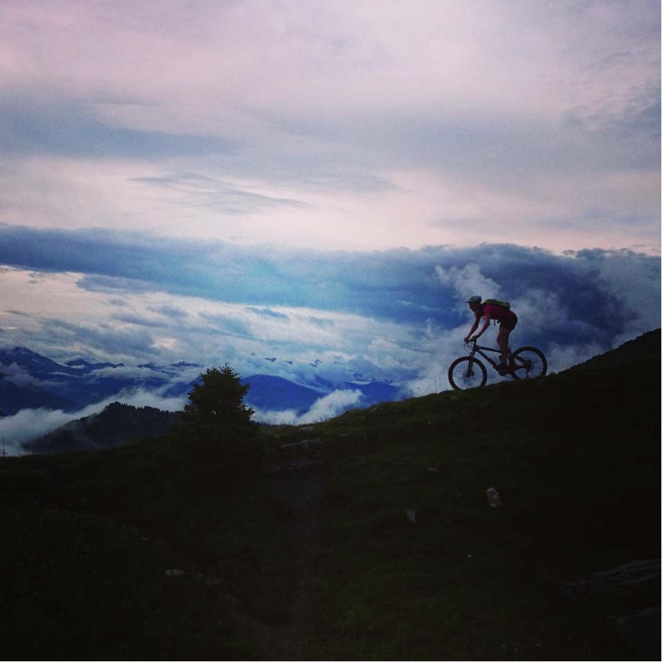 TRIVES PÅ TUR: Martine begynte med tursykling, men har fått mer fokus på trening nå. Uten navn4 copy