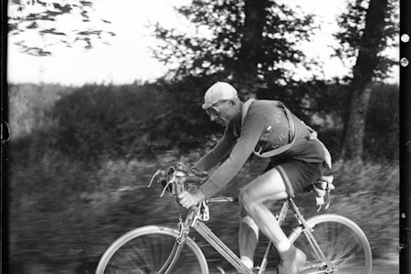 OTTAVIO BOTTECCHIA tok sin første av to Tour de France-seire i 1924. Bak ham var det hårda bud. Foto: Presse Sports Ottavio Bottecchia Tour de France 1924
