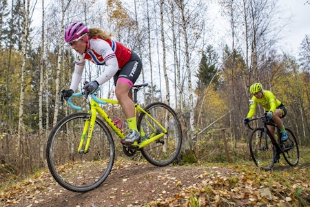 TETT: Elisabeth Sveum vant fjerde runde i kross-Norgescupen med knapp margin. Foto: Pål Westgaard