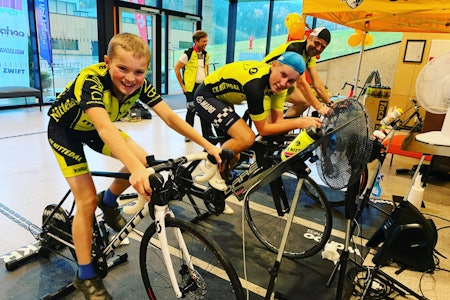 IVRIG: Noen av klubbens yngre ryttere var så ivrige at de syklet både tidlig og sent, forteller klubbens leder Johan Conradsrud. Foto: Stein Magnus Olafsrud IVRIG: Noen av klubbens yngre ryttere var så ivrige at de syklet både tidlig og sent, forteller klubbens leder Johan Conradsrud. Foto: Stein Magnus Olafsrud