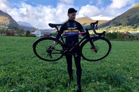 MINIMALIST: Fred Voldset har sjelden med seg niste på langtur. Han foretrekker skikkelige kaker av sorten som er brysomme å putte i lomma.  MINIMALIST: Fred Voldset har sjelden med seg niste på langtur. Han foretrekker skikkelige kaker av sorten som er brysomme å putte i lomma.
